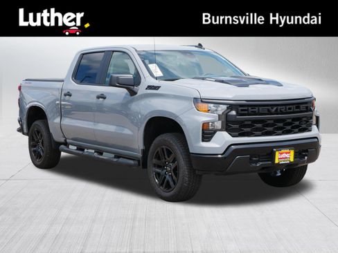 Used 2024 Chevrolet Silverado 1500 Custom Trail Boss w/ Turbomax Blackout Package AWD/4WD image 1