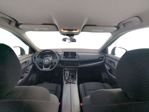 Used 2023 Nissan Rogue S image 10