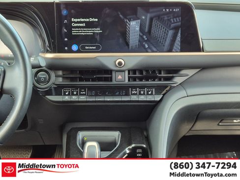 Certified 2025 Toyota Crown Signia AWD/4WD image 30