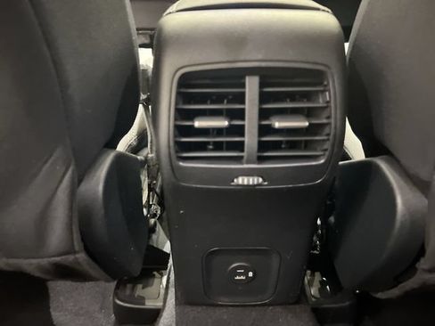 Used 2020 Ford Escape SE FWD image 19
