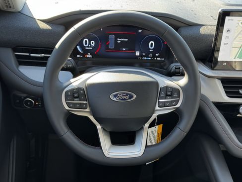 New 2025 Ford Explorer Active w/ Active Comfort Package image 15