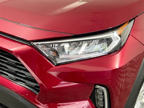 Used 2021 Toyota RAV4 XLE w/ Convenience Package AWD/4WD image 12