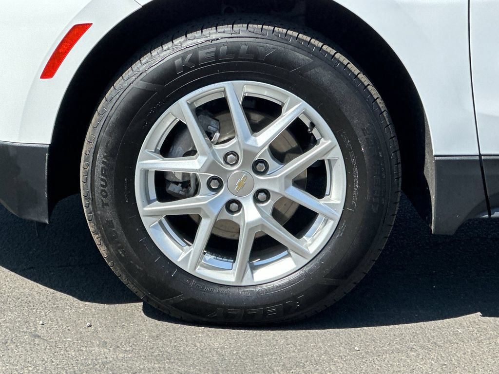 Used 2024 Chevrolet Equinox LT AWD/4WD image 24