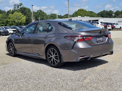 Used 2024 Toyota Camry SE FWD image 12