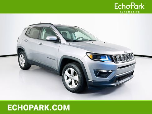Used 2018 Jeep Compass Latitude w/ Popular Equipment Group image 1