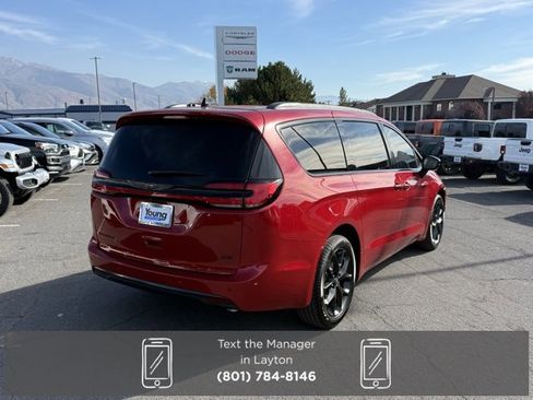 New 2026 Chrysler Pacifica Select w/ S Appearance Package image 6