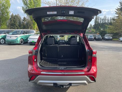 Used 2022 Toyota Highlander Platinum AWD/4WD image 13