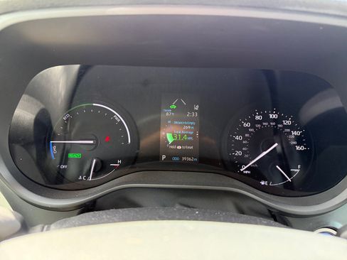 Used 2022 Toyota Sienna XLE w/ XLE Plus Package image 11