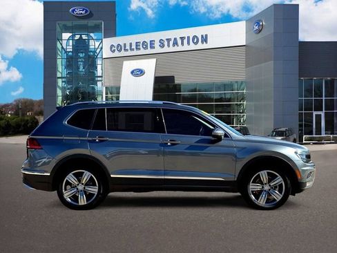 Used 2019 Volkswagen Tiguan SEL Premium image 5