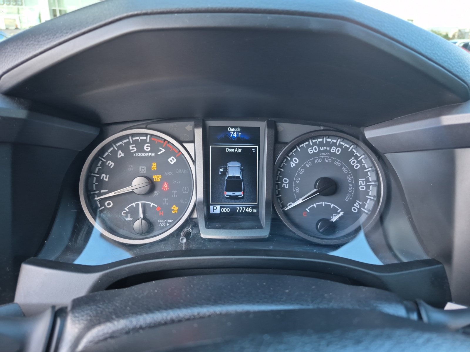 Used 2021 Toyota Tacoma TRD Off-Road w/ Technology Package AWD/4WD image 10