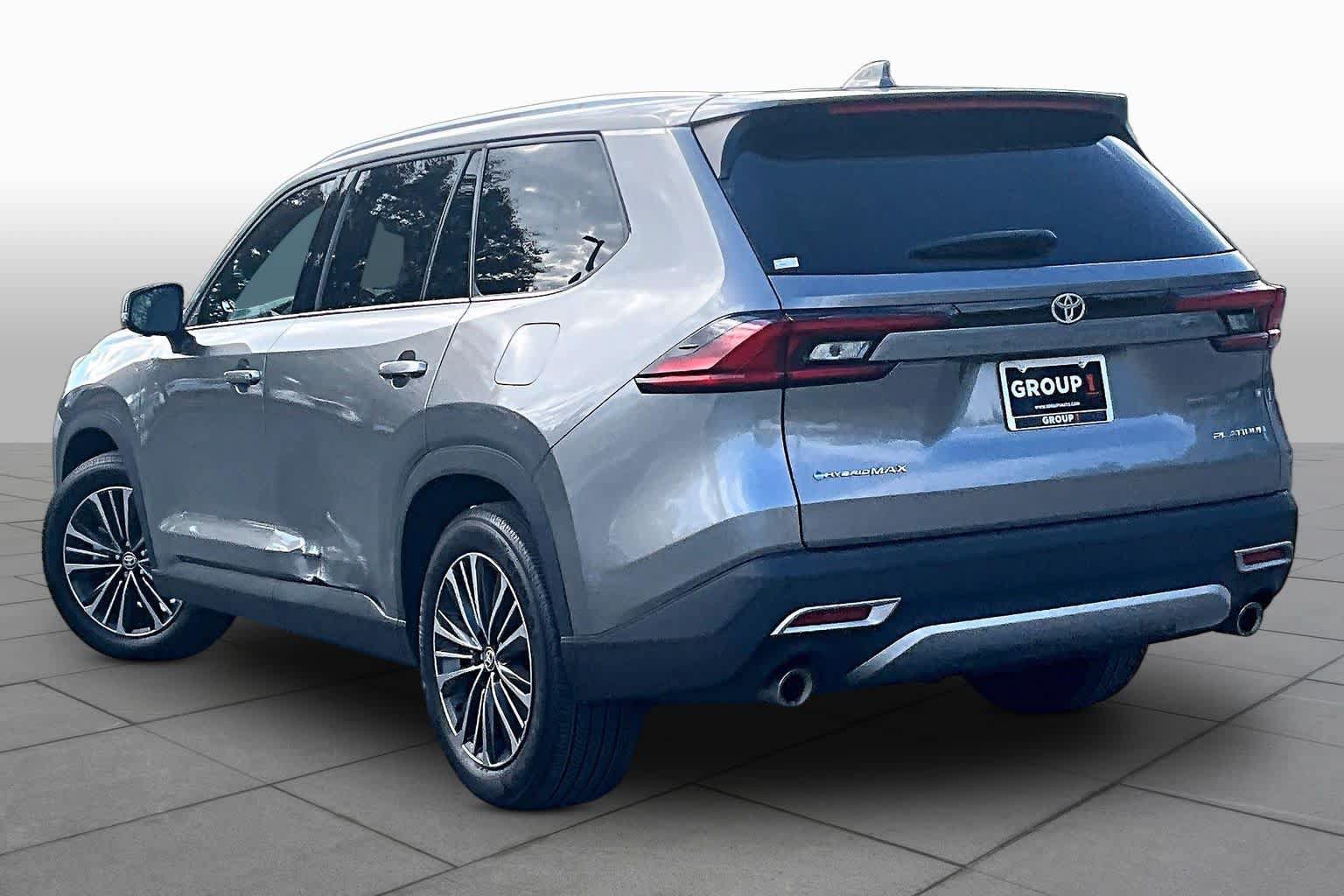 Used 2025 Toyota Grand Highlander AWD Hybrid image 12