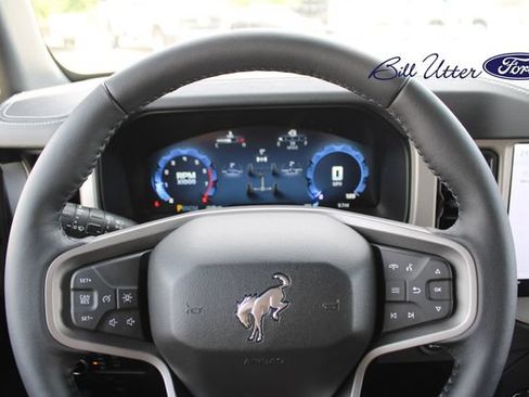 New 2026 Ford Bronco Outer Banks AWD/4WD image 17