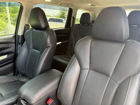 Used 2023 Subaru Ascent Limited AWD/4WD image 15