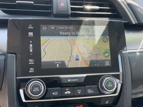 Used 2016 Honda Civic Touring image 8