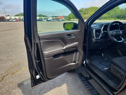 Used 2023 GMC Canyon Elevation w/ Convenience Package AWD/4WD image 15