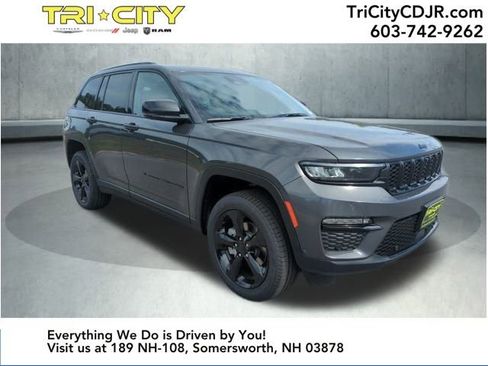 New 2025 Jeep Grand Cherokee Limited w/ Luxury Tech Group II image 12