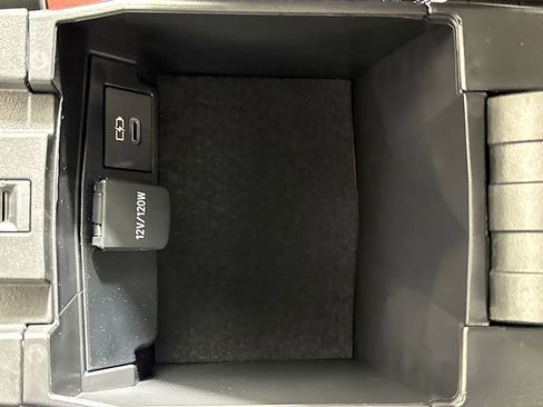 New 2026 Toyota Corolla SE FWD image 30