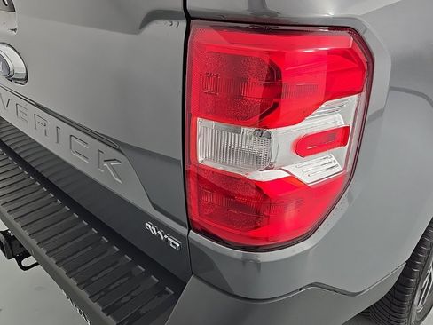 Used 2022 Ford Maverick Lariat w/ Lariat Luxury Package image 9