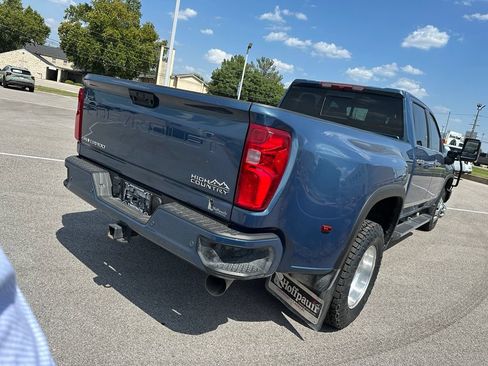 Used 2025 Chevrolet Silverado 3500 High Country AWD/4WD image 4