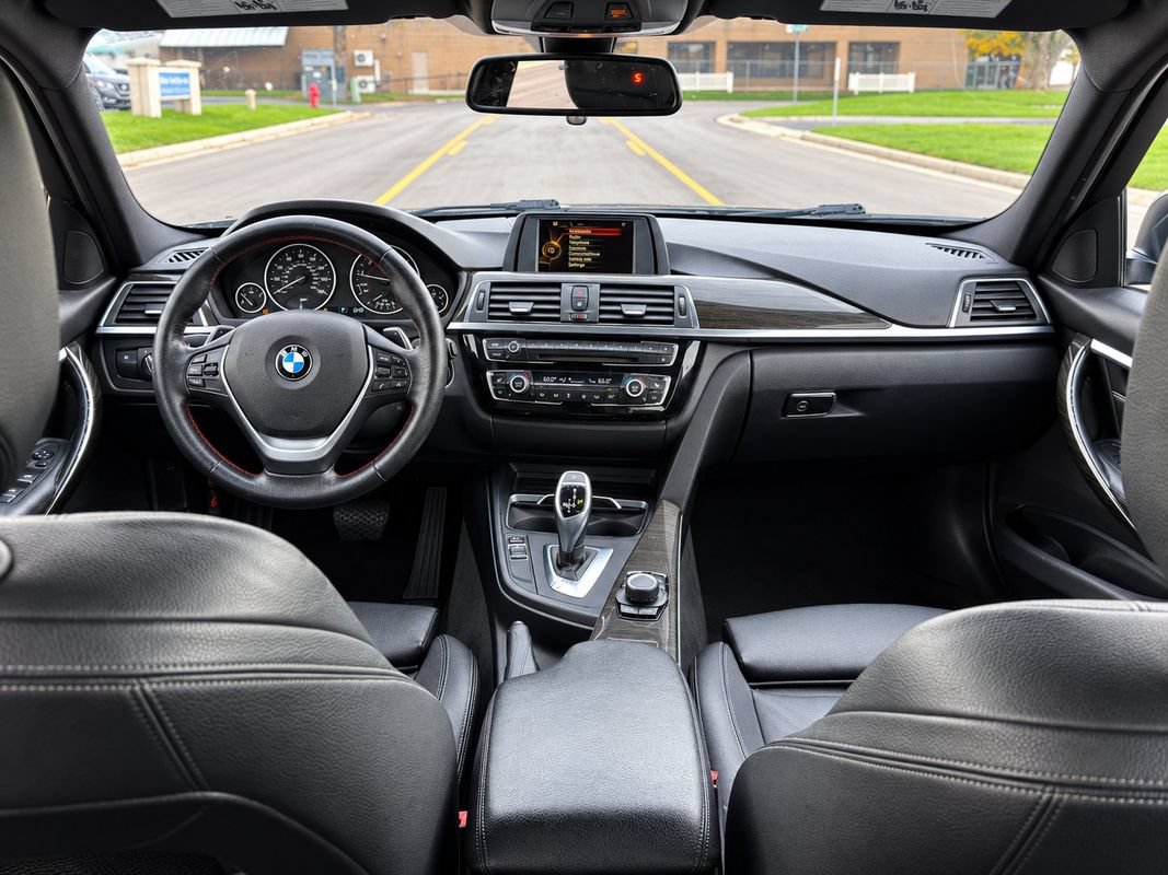 Used 2016 BMW 328i xDrive Sedan AWD/4WD image 14