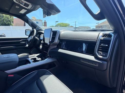 New 2026 RAM 1500 Laramie AWD/4WD image 18