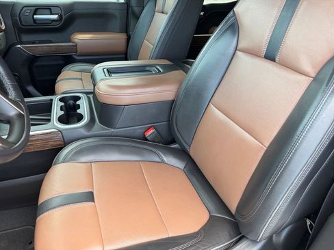 Used 2021 Chevrolet Silverado 1500 High Country w/ Technology Package AWD/4WD image 10