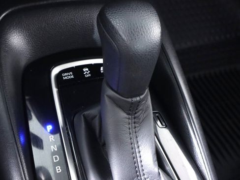 Used 2021 Toyota Corolla LE FWD image 25