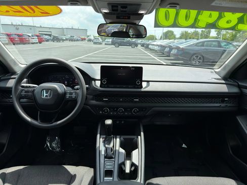 Used 2025 Honda Accord SE image 27