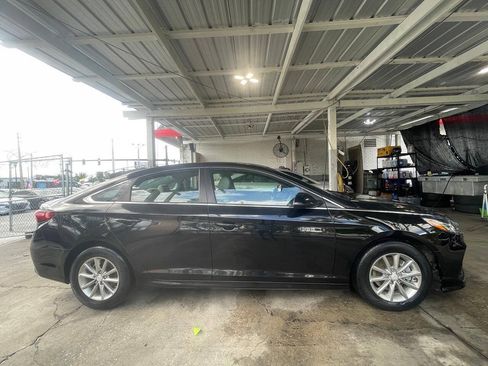 Used 2018 Hyundai Sonata SE w/ Cargo Package FWD image 15