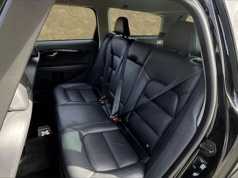 Used 2013 Volvo XC70 3.2 image 22