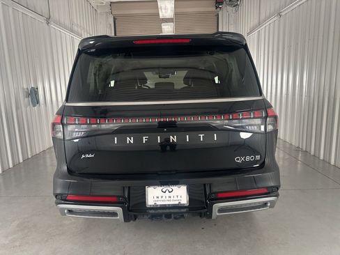 Certified 2025 INFINITI QX80 Sensory image 6