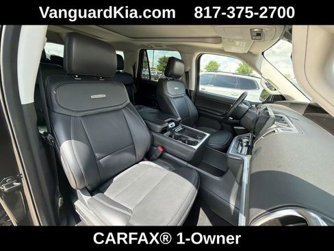 Used 2025 Ford Expedition Max Platinum AWD/4WD image 30