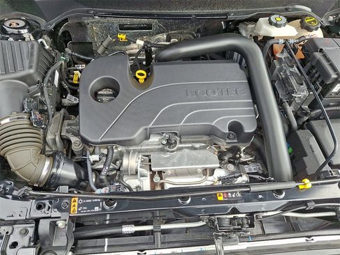 Used 2024 Chevrolet Equinox LT image 28