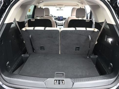 Used 2023 Ford Explorer XLT w/ Equipment Group 202A AWD/4WD image 6