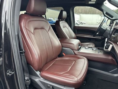 Used 2024 Ford Expedition Max Limited image 29
