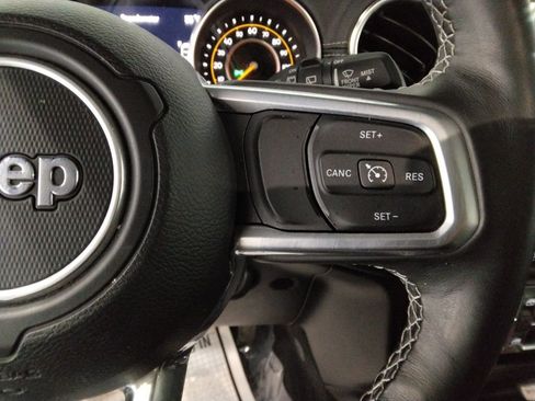 Used 2021 Jeep Wrangler Unlimited Sahara w/ Uconnect 4C Nav & Sound Group image 17