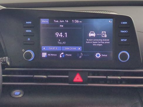 Used 2022 Hyundai Elantra SEL FWD image 18