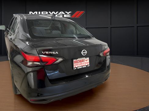 Used 2021 Nissan Versa SV FWD image 6