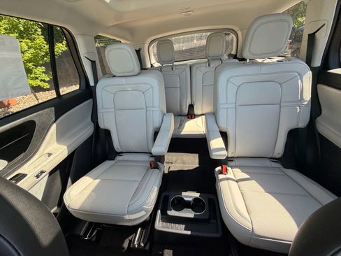New 2026 Lincoln Aviator Reserve AWD/4WD image 39