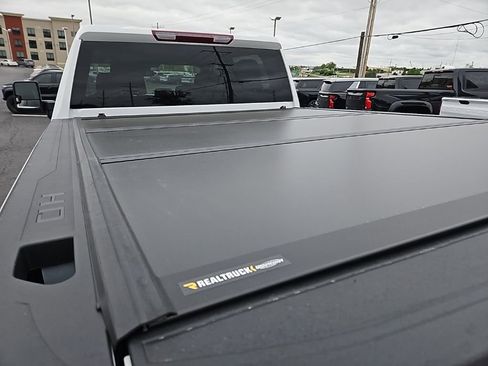 Used 2025 Chevrolet Silverado 2500 Custom w/ Custom Value Package image 10