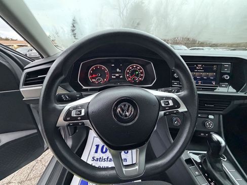 Used 2021 Volkswagen Jetta S image 10