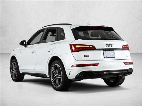Certified 2025 Audi Q5 e Premium Plus w/ Premium Plus Package image 8