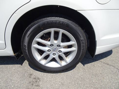 Used 2012 Ford Fusion S image 10