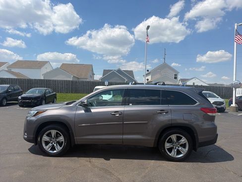 Used 2018 Toyota Highlander Limited AWD/4WD image 4