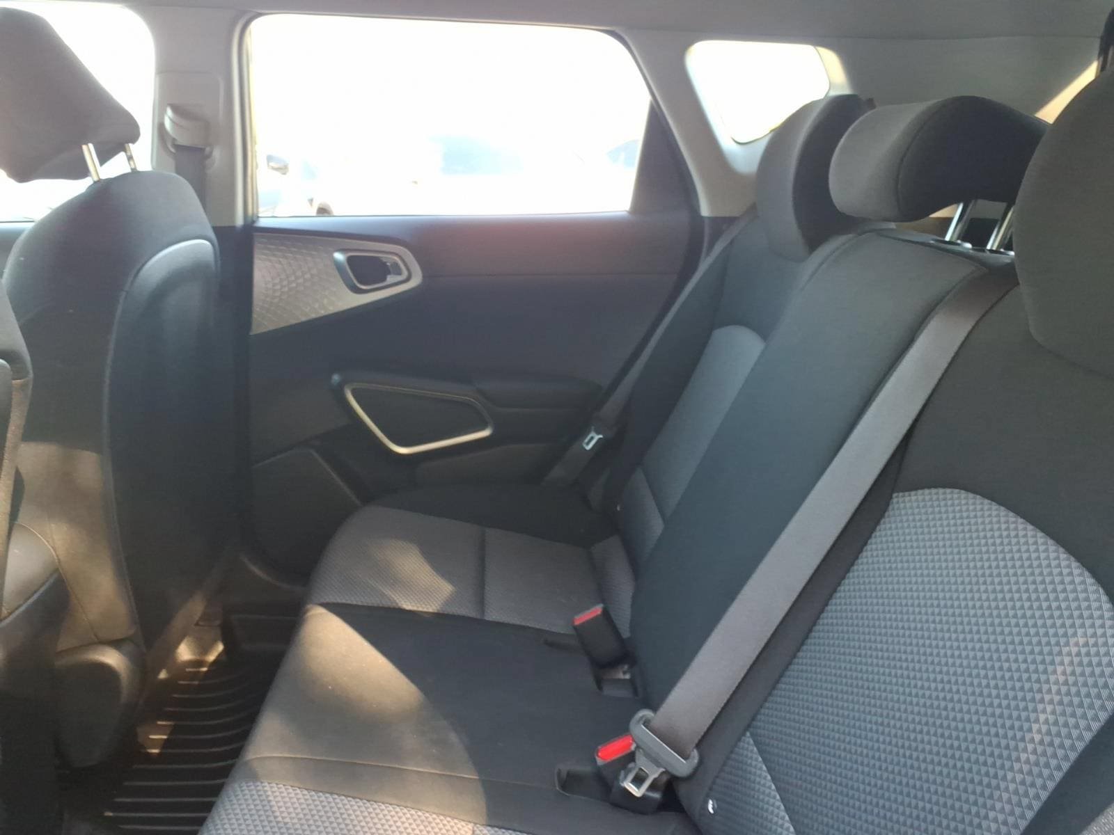 Used 2024 Kia Soul LX w/ LX Technology Package FWD image 9