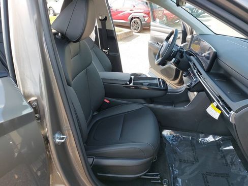 Certified 2025 Hyundai Tucson SEL AWD/4WD image 10