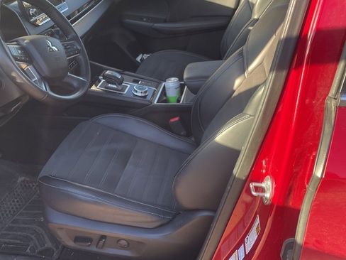 Used 2024 Mitsubishi Outlander SE image 6