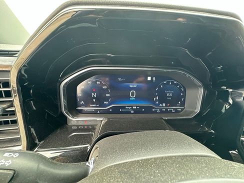 Used 2022 Chevrolet Silverado 1500 LT Trail Boss w/ LT Trail Boss Premium Package AWD/4WD image 15