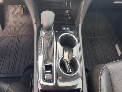 Used 2024 Chevrolet Equinox Premier AWD/4WD image 10
