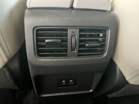 Used 2023 Nissan Rogue SL FWD image 62